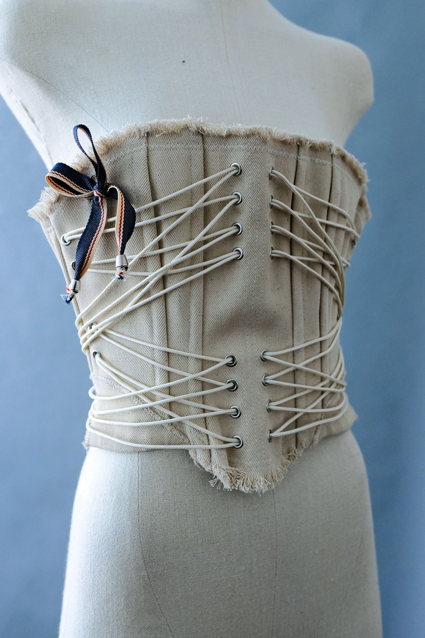 Corset Scroll