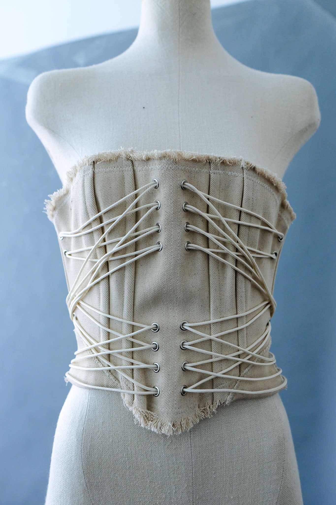 Corset Scroll