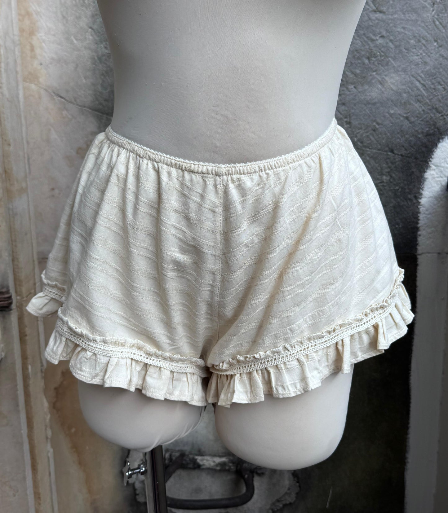 Bloomers chantilly
