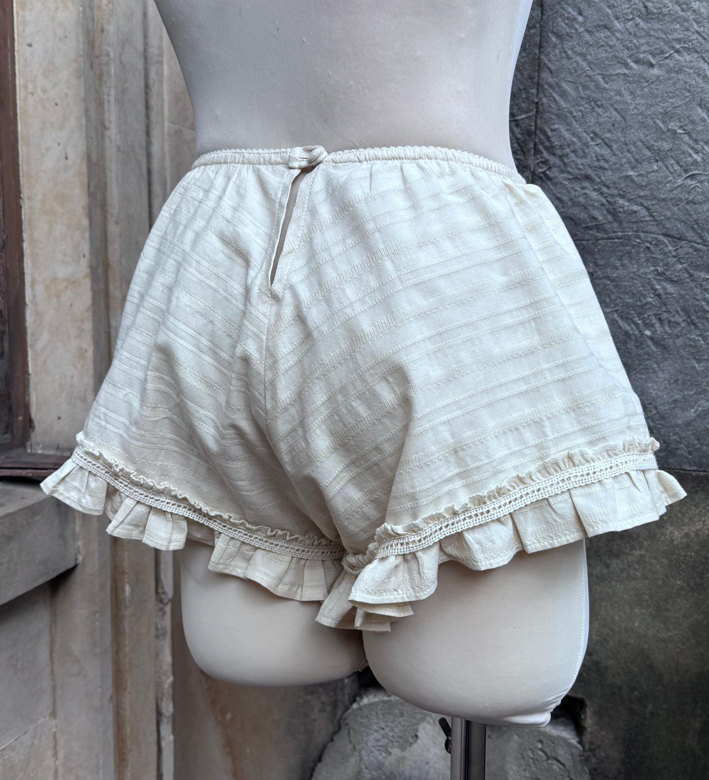 Bloomers chantilly